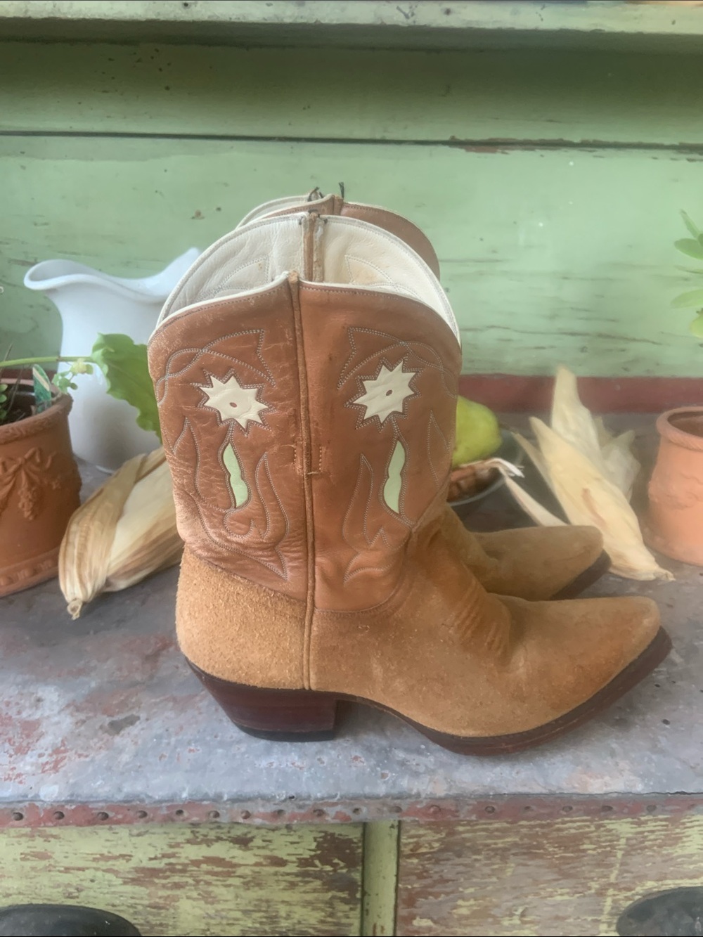 Sundance Women’s Tan Suede Western Boots - handmade in old Mexico - Picture 2 of 4